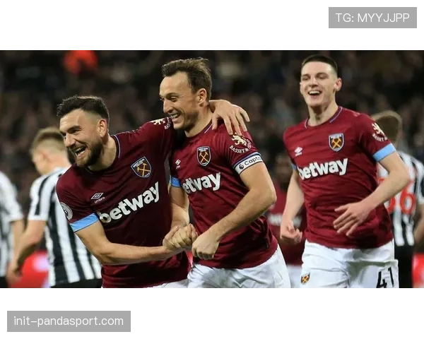 战报：十人应战的西汉姆联1-1逼平纽卡斯尔，安东尼奥头球救主